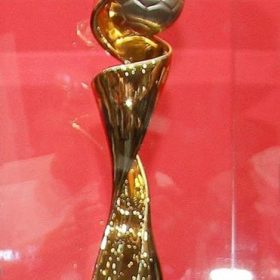 Brasil ter&aacute; novamente a Copa de Futebol. Agora ser&aacute; a Feminina.