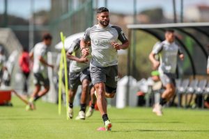 Hulk volta para encarar o Palmeiras.