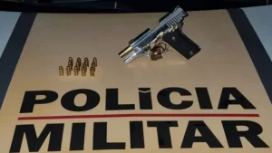 Nova Serrana: Durante vistoria em caminhonete, PM localiza arma e muni&ccedil;&otilde;es