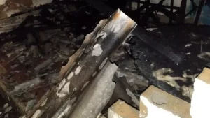 Inc&ecirc;ndio &eacute; registrado em casa abandonada em Piumhi