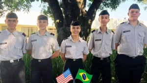 Alunos do Col&eacute;gio Tiradentes de Divin&oacute;polis s&atilde;o aprovados para Interc&acirc;mbio Cultural nos Estados Unidos
