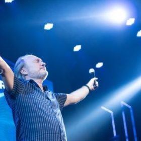 Divinópolis recebe neste sábado o cantor David Quinlan na 2ª Edição do Divifest