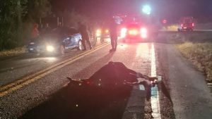Homem fica ferido ap&oacute;s acidente entre carro, moto e cavalo em Formiga