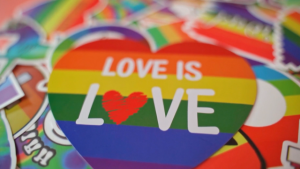 Liberdade em Cores: conhe&ccedil;a a hist&oacute;ria do movimento LGBTQIAPN+