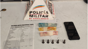 Homem &eacute; preso por tr&aacute;fico de drogas em Carmo do Cajuru