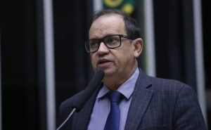 C&acirc;mara aprova urg&ecirc;ncia para projeto que equipara aborto de gesta&ccedil;&atilde;o acima de 22 semanas a homic&iacute;dio