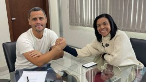 Janete Aparecida pede exonera&ccedil;&atilde;o da Secretaria de Governo de Divin&oacute;polis para candidatura a vice-prefeita