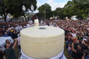 Minas Gerais bate novamente o recorde de maior queijo do mundo