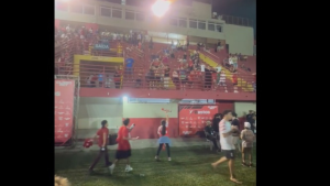 Influenciadores digitais realizam evento X1 no estádio do Farião