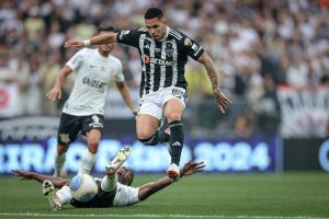 Galo para cima do Gavi&atilde;o para subir na tabela. Atl&eacute;tico x Corinthians. A Minas FM transmite.