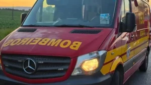 Idosa &eacute; socorrida pelos Bombeiros ap&oacute;s passar mal no Centro de Formiga