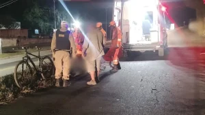 Formiga: Ciclista fica ferido ap&oacute;s ser atingido por carro na MG-050