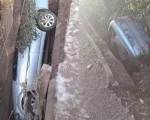 Pitangui: Mulher escapa ilesa após carro cair em barranco
