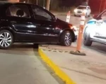 Motorista colide carro em canteiro em Itaúna