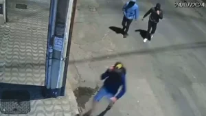 VEJA V&Iacute;DEO: Pizzaria no Centro de Divin&oacute;polis &eacute; alvo de assalto