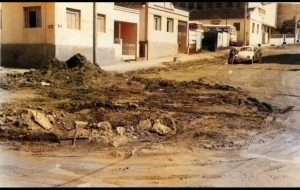 Av. Sete de Setembro na esquina com Rua Pernambuco em Divin&oacute;polis - MG [foto: acervo municipal]