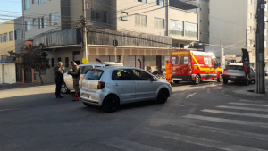 Acidente é registrado na rua Goiás em Divinópolis