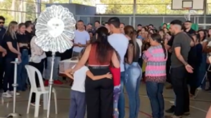 Familiares e amigos lamentam a morte de Zé Braz