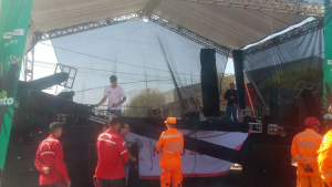 Divinópolis: uma pessoa fica ferida após queda de estrutura metálica em evento