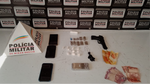 PM prende tr&ecirc;s pessoas por tr&aacute;fico de drogas no bairro Para&iacute;so
