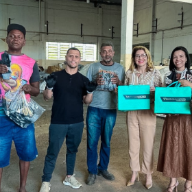 Sicoob Divicred participa de entrega de esteiras aos catadores de Divinópolis