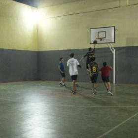 Além da Medalha: conheça a escola de basquete JR09