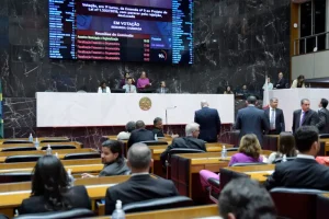 [R&Aacute;DIO] Ades&atilde;o de Minas Gerais ao Regime de Recupera&ccedil;&atilde;o Fiscal &eacute; aprovada em 1&ordm; turno pela Assembleia