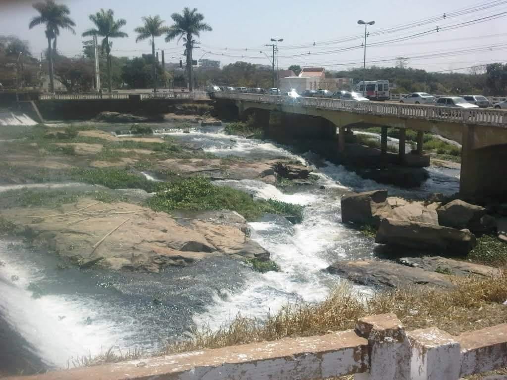 At&eacute; o Rio Itapecerica mudou junto com Divin&oacute;polis ao longo da hist&oacute;ria