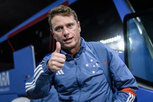Seabra &eacute; escolhido o melhor t&eacute;cnico com apenas 3 meses na s&eacute;rie A.