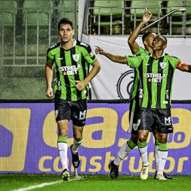 Coelho tenta voltar ao G4 diante do Marreco. Brusque x Am&eacute;rica.
