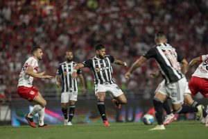 Agosto come&ccedil;ou com desgosto para o Galo.