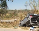 Carmo do Cajuru: Homem fica gravemente ferido em acidente entre carro e moto