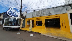 Estúdio móvel da rádio Nova Sertaneja está ao Vivo direto da Porto Car Acessórios.