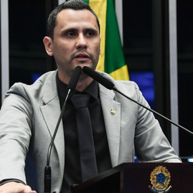 Cleitinho propõe sigilo em votos sobre impeachment de ministros do STF