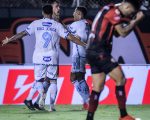 Cruzeiro arranca empate com sabor de vitória contra o Vitória.