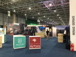 Governo do Estado e representantes do Carnaval de Minas realizam promo&ccedil;&atilde;o da folia no Sal&atilde;o Nacional do Turismo