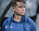 Há cinco jogos sem vencer, Fernando Seabra balança no Cruzeiro