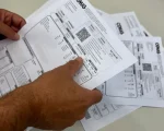 Moradores de Divinópolis criticam cortes de energia pela Cemig e apontam falta de alternativas para pagamento imediato