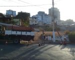 Rua São Sebastião, em Divinópolis, está interditada para obras da CEMIG