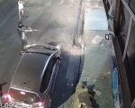 Vídeo: Bandidos atiram em portão de casa na Pampulha, em BH