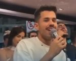 Cantor Bruno Rosa, noivo de Key Alves, aparece em bar de Divinópolis