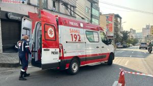 Motociclista fica ferido ap&oacute;s acidente no Centro de Divin&oacute;polis