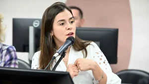 Lohanna Fran&ccedil;a detalha indica&ccedil;&atilde;o de recursos para Divin&oacute;polis