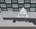 Pará de Minas: PM localiza arma de fabricação artesanal em matagal