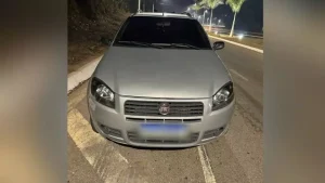 Caminhonete furtada no m&ecirc;s de julho em Cl&aacute;udio &eacute; localizada em Pitangui