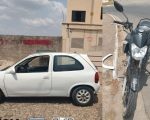 Motorista foge de blitz, bate em moto e abandona carro em Divinópolis