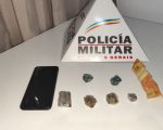PM flagra traficante 'em serviço' e prende acusado em Carmo do Cajuru