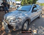Acidente entre caminhonete e moto deixa uma pessoa ferida em Itaúna