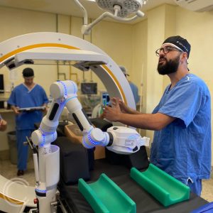 Suíte robótica: CSSJD é o primeiro hospital de MG com tecnologia que promete facilitar cirurgias