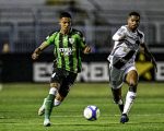 América vence e volta a colar no G4 da série B.